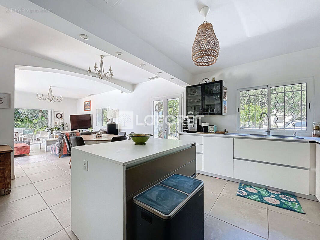 Maison à LA VALETTE-DU-VAR