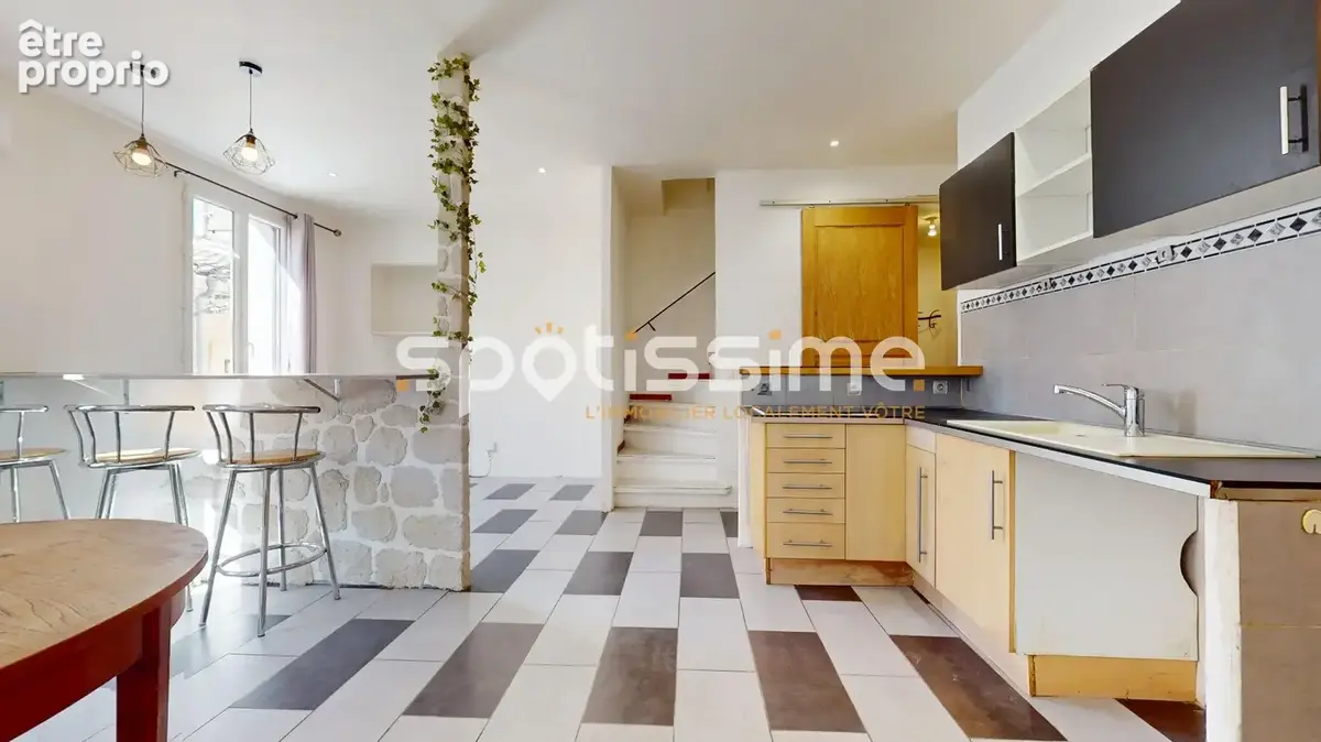 Pomérols  maison de village t3 90 m²  balcon  vue sur les toits et le clocher - photo 2