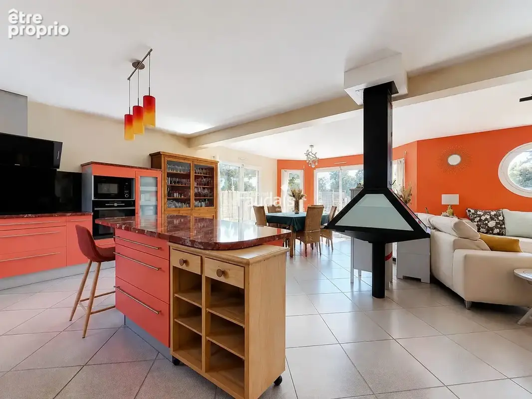 Maison 175 m² à Saint-Lo  - photo 2