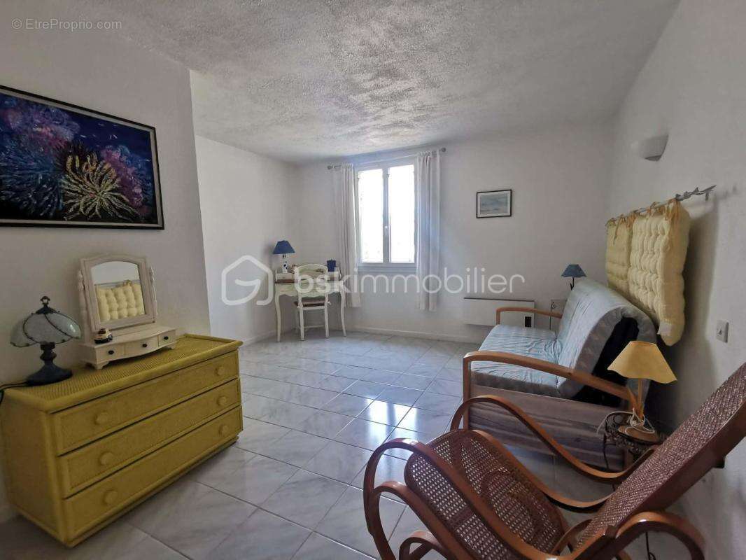 THOARD - propriété d'exception - deux villas de plain-pied (235m²) - terrain 5 264m² - piscine - garage - photo 19