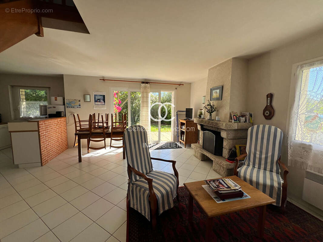 VENTE Maison de Vacances SARZEAU  Proche Plage  2 Chambres  Garage  56370 - photo 2