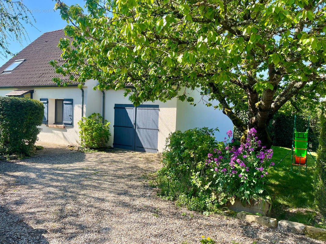 Maison à LIVRY-SUR-SEINE