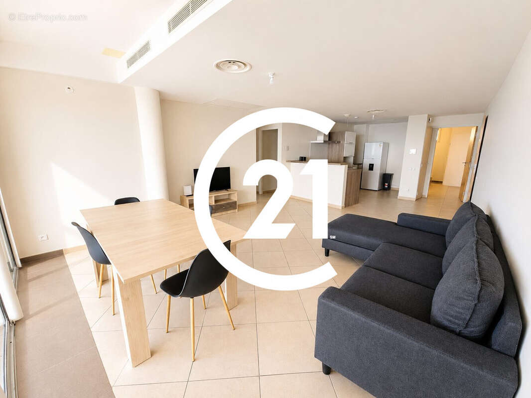 Appartement 96 m² à Fort-De-France  - photo 2