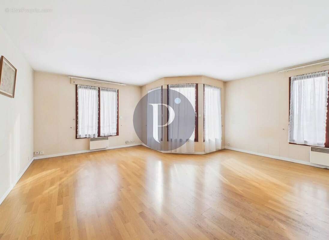 Appartement à VERRIERES-LE-BUISSON