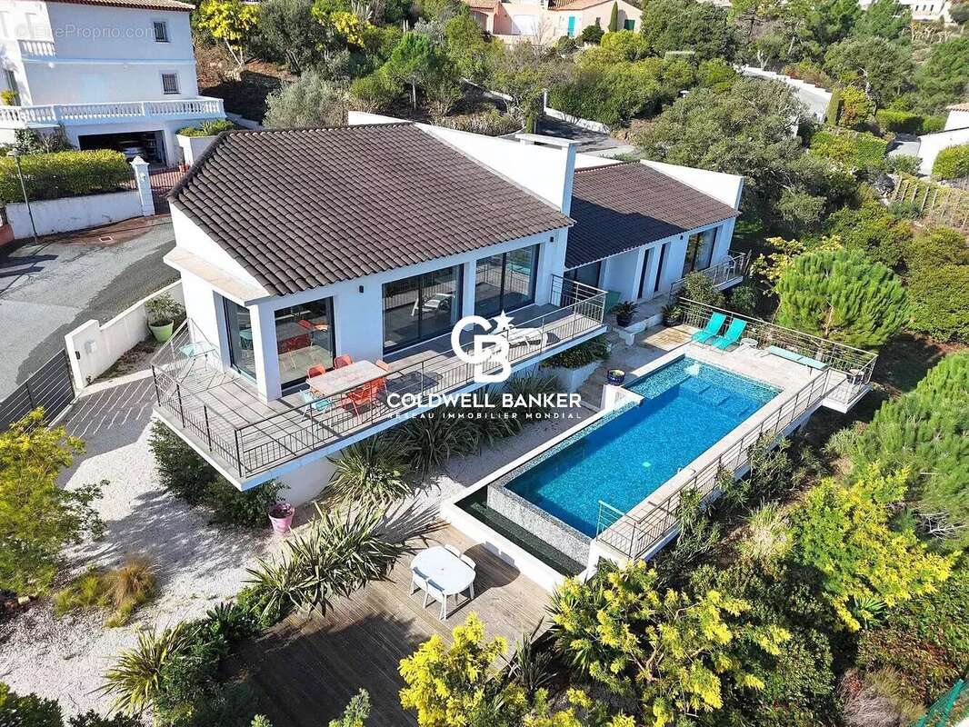 Maison à LES ADRETS-DE-L'ESTEREL