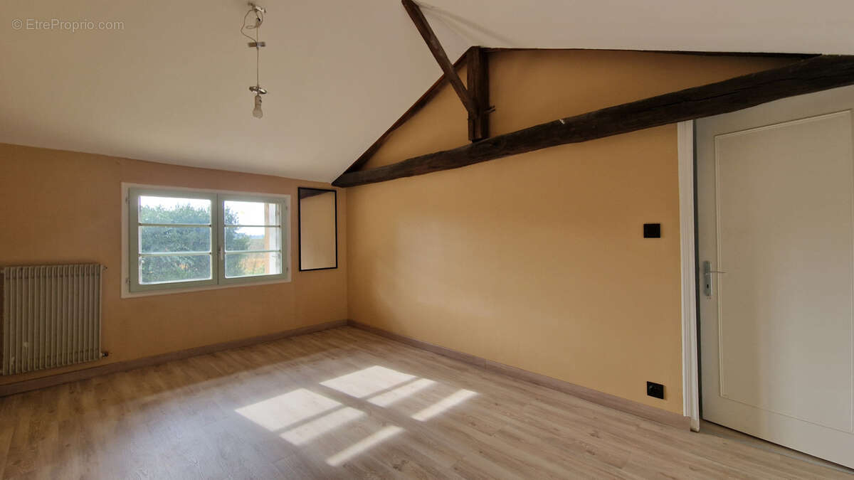 Maison à CELLE-LEVESCAULT