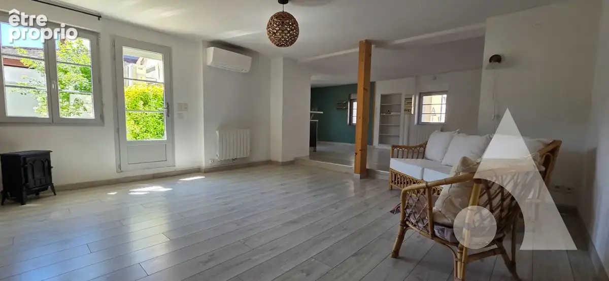 Maison de ville + extérieur au centre de CHAUSSIN - photo 3