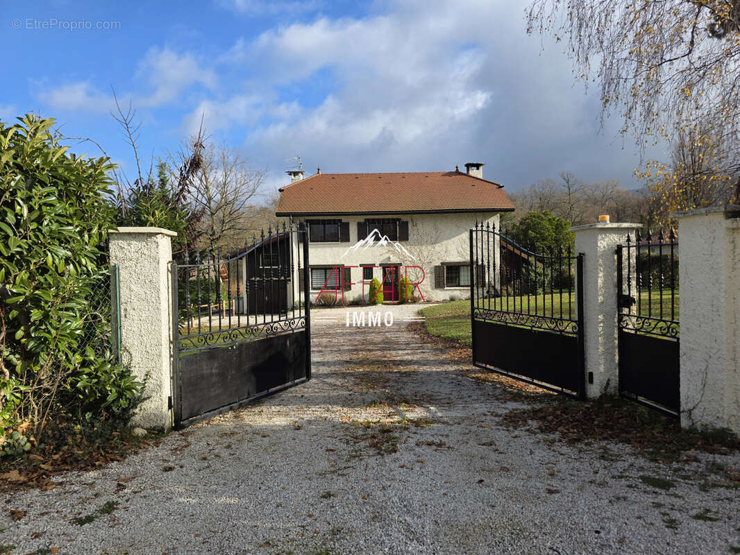 Maison à NEYDENS