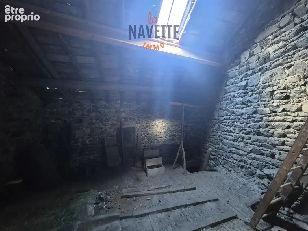 Maison à rénover entièrment avec garage - photo 8
