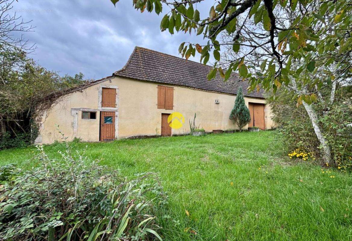 Maison à VEYRINES-DE-VERGT