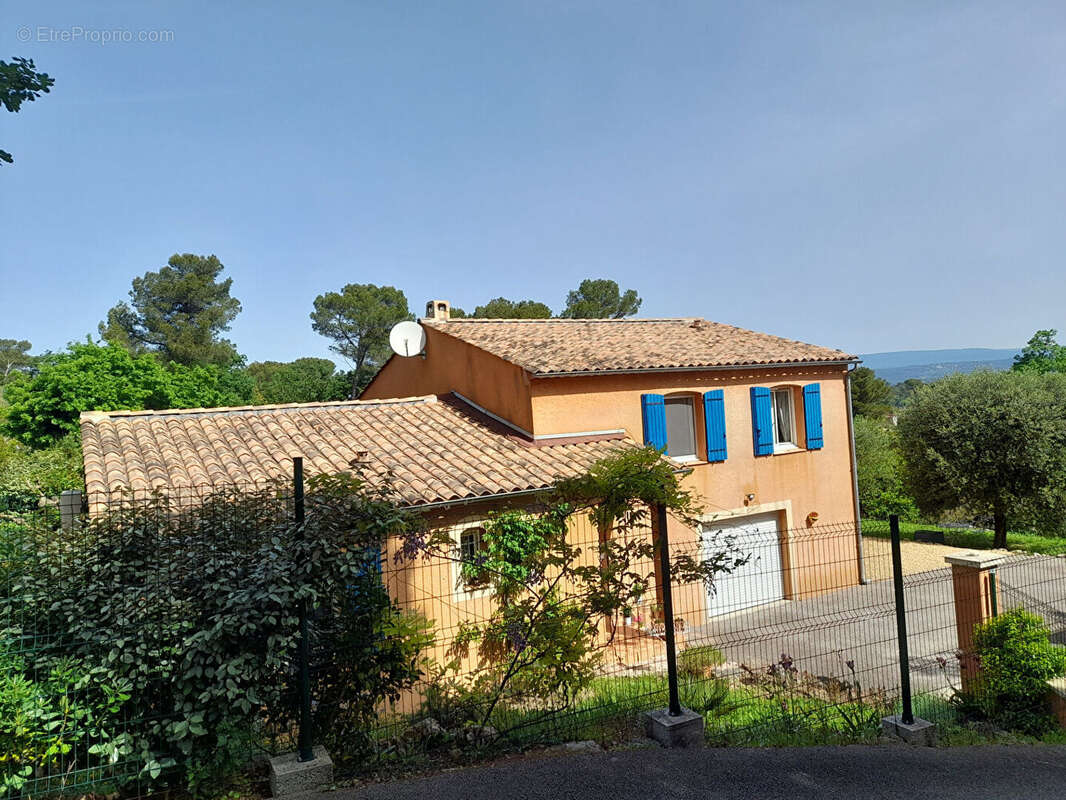 Le Thoronet : charmante villa au calme avec vue et piscine sur terrain clos - photo 3