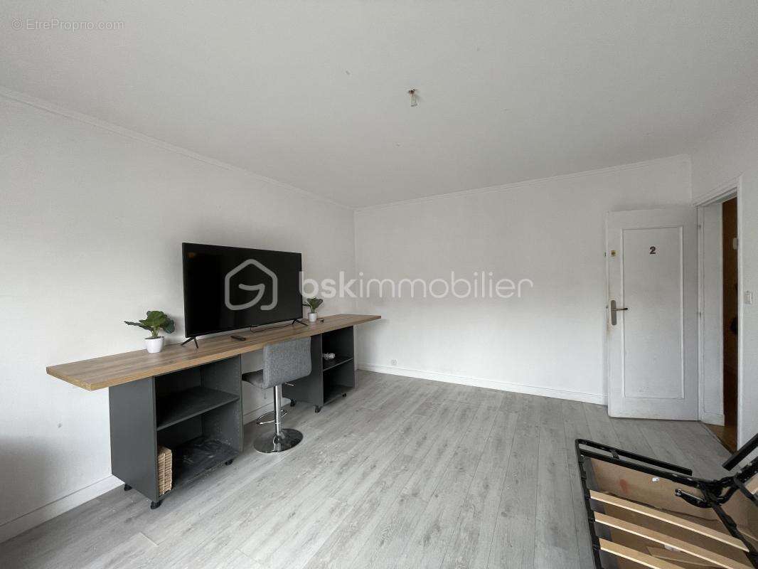 Appartement à SAINT-ETIENNE-DU-ROUVRAY