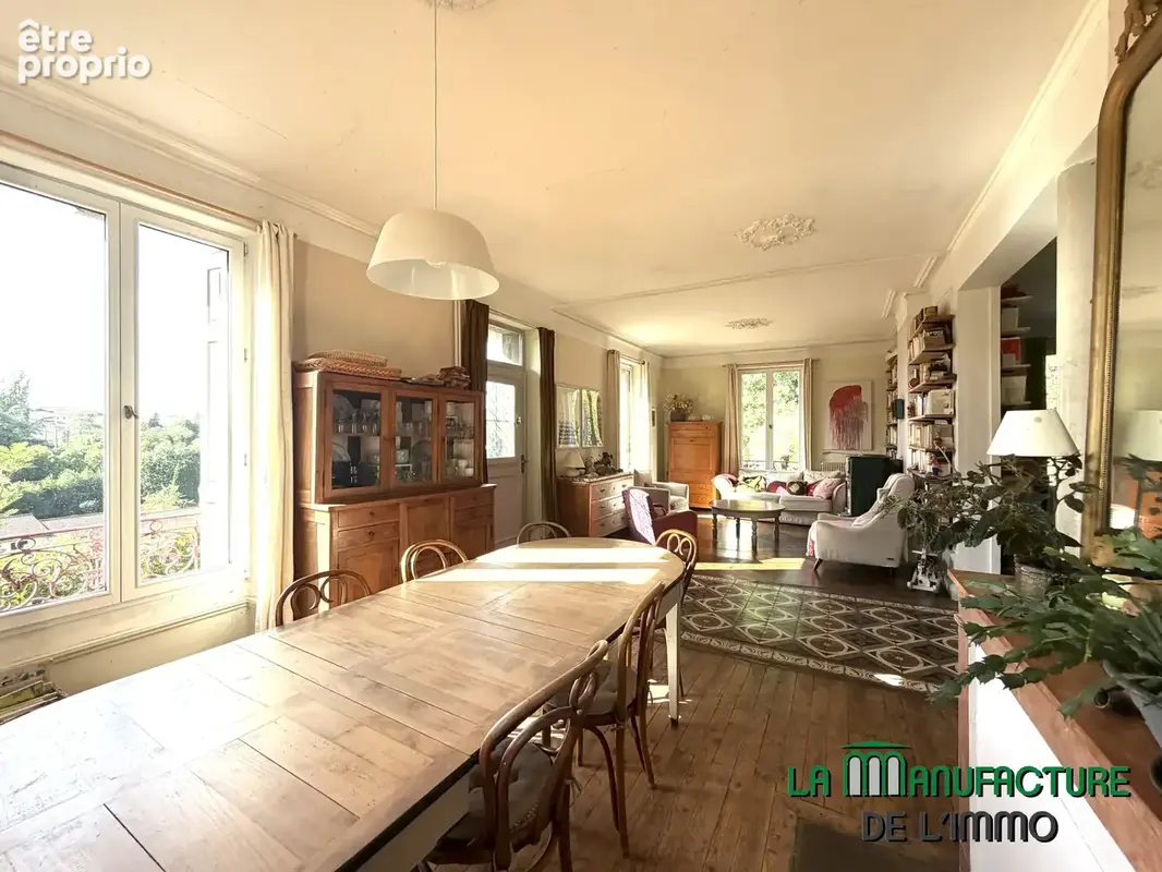 Maison bourgeoise de 1906 - 297.93 m2 habitables - parcelle de terrain de 2480 m2- secteur Cotatay / La Poura - photo 8