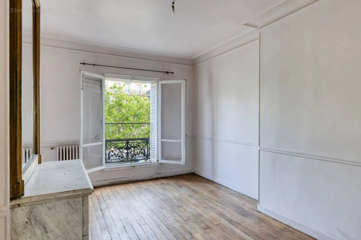 Appartement à PARIS-17E