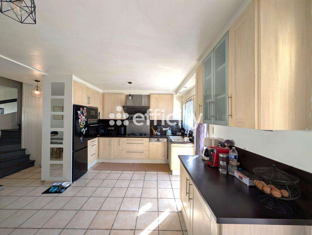 Maison à BOUFFEMONT