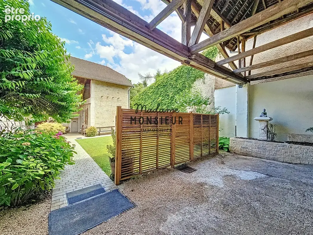 Propriété 280m2 avec jardin paysagé - photo 4