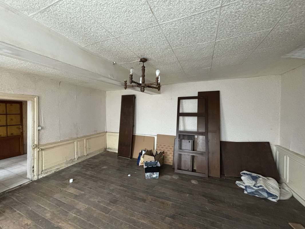 Maison à REMAUCOURT