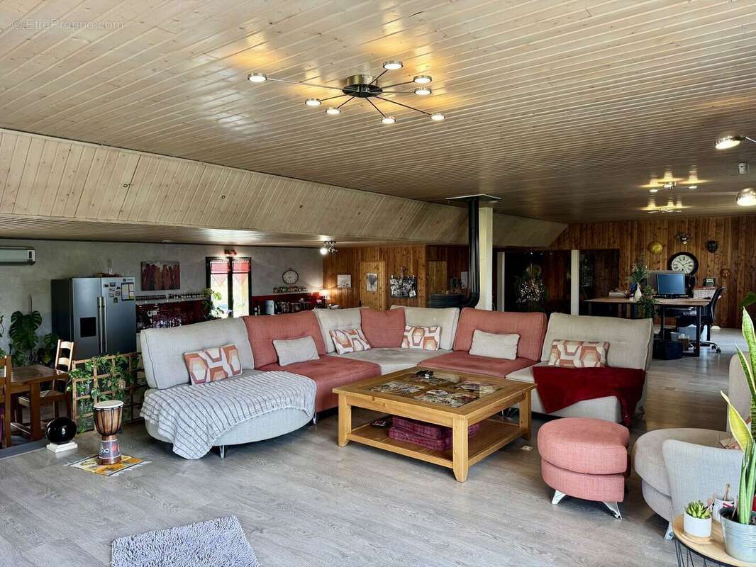 IMG2281 - Maison à MEYRALS