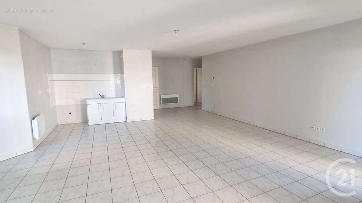 Appartement à JASSANS-RIOTTIER