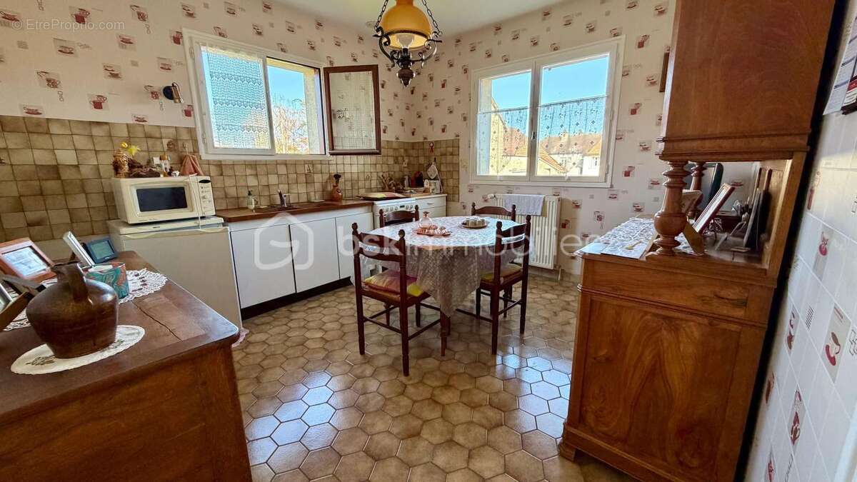 Maison à VEUXHAULLES-SUR-AUBE