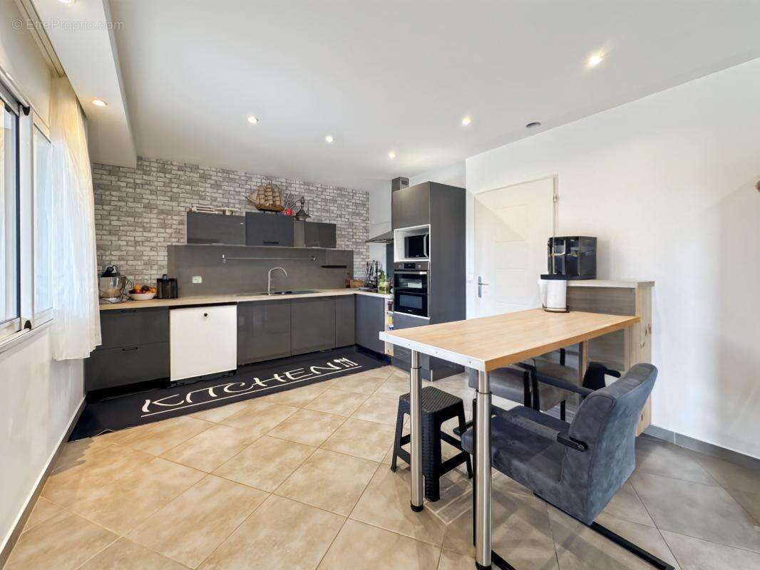 Maison à LORIOL-SUR-DROME