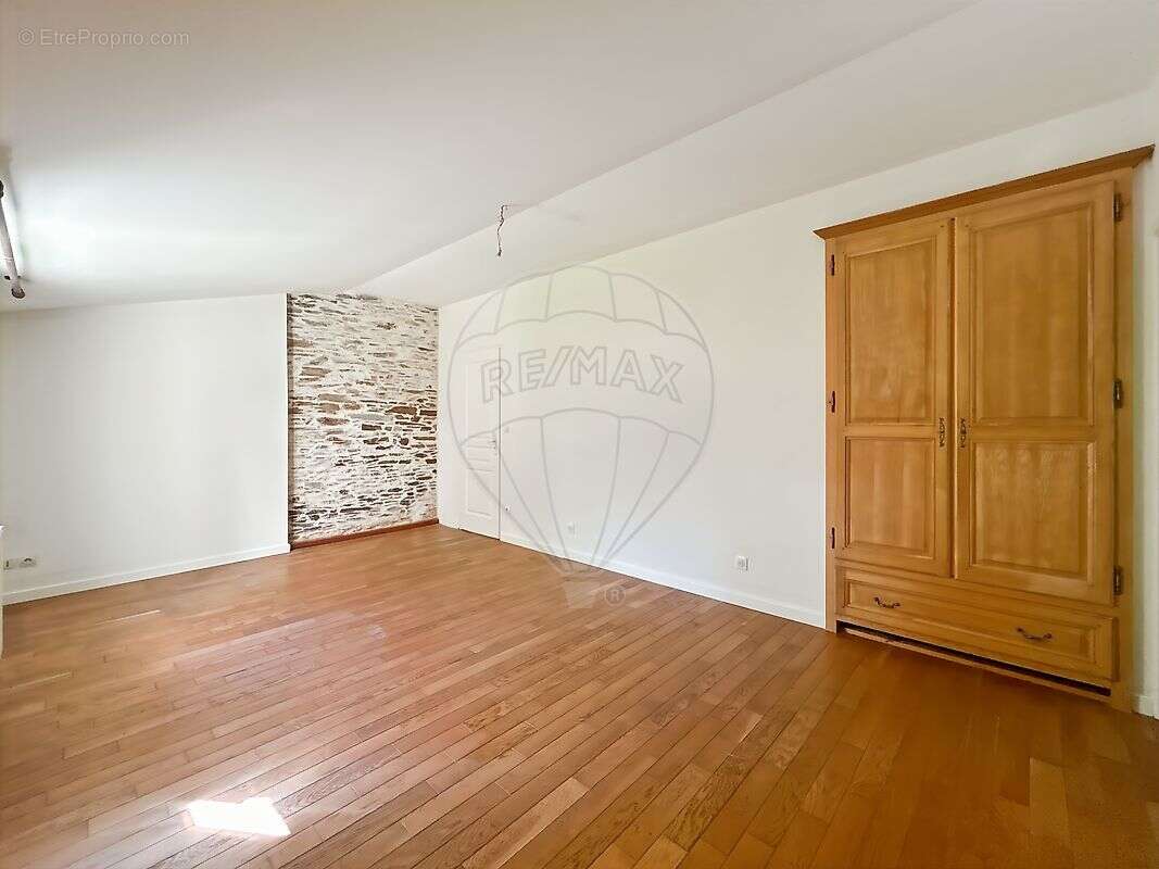 Maison à SAINTE-LUCE-SUR-LOIRE