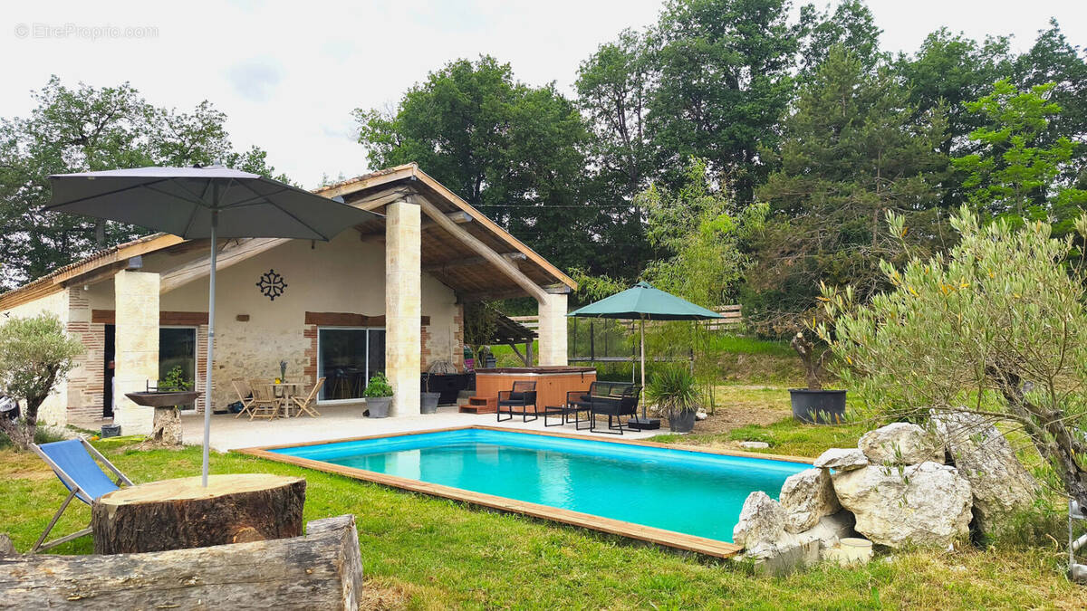 Maison à SAINT-AMANS-DE-PELLAGAL