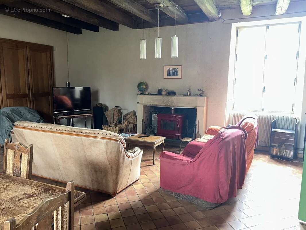 Maison à SOMMIERES-DU-CLAIN