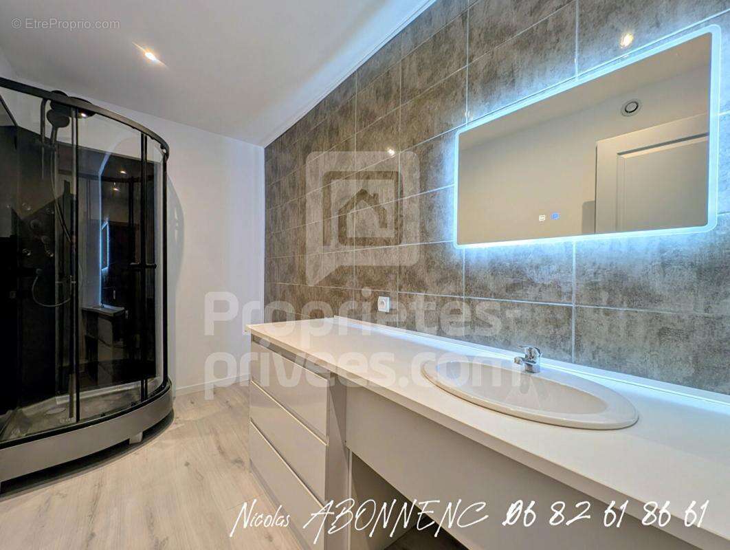 Appartement à PIERRE-CHATEL