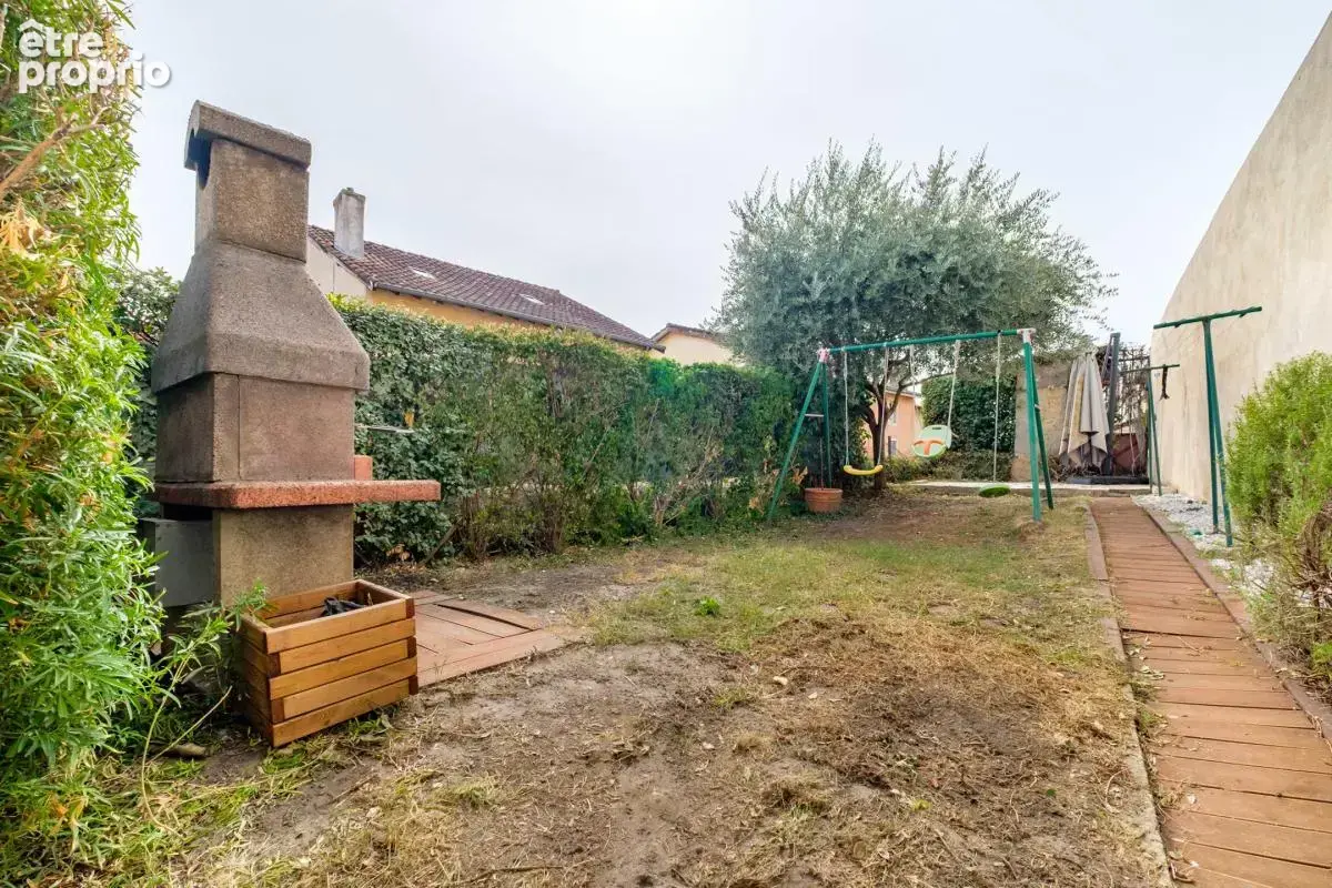 Maison 5 pièces 95 m² à vendre à Grigny (69520) - photo 11