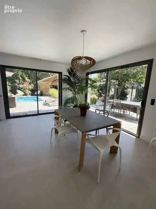 Maison 154 m² à Soulac-Sur-Mer  - photo 8