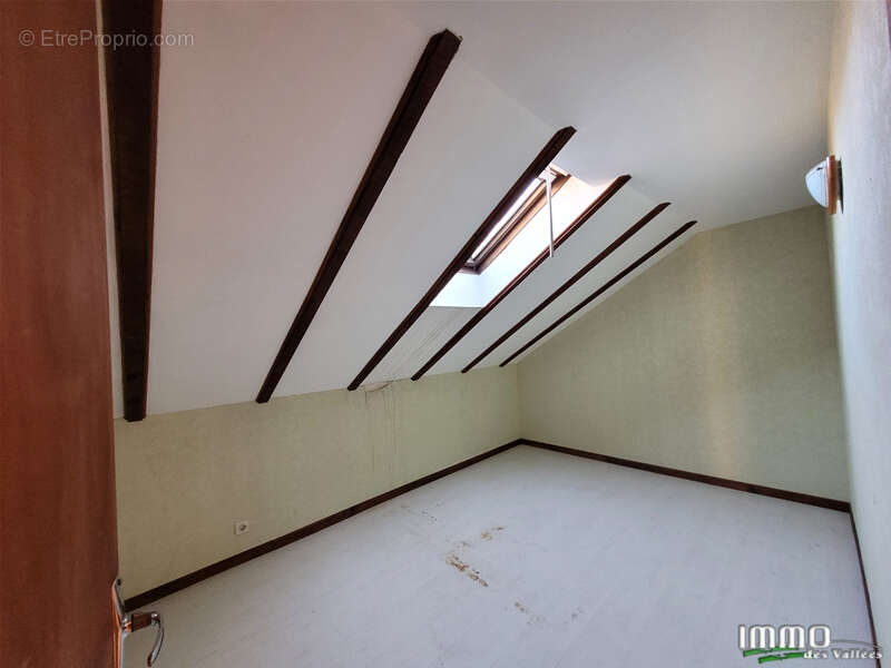 Appartement à FRESSE-SUR-MOSELLE