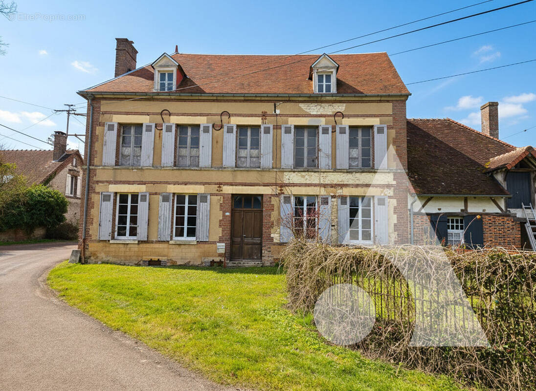 Maison à MONTFEY
