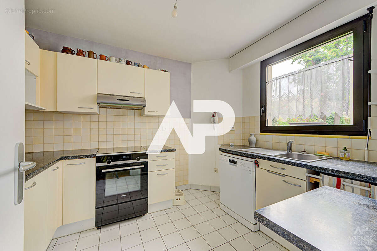 Appartement à RUEIL-MALMAISON