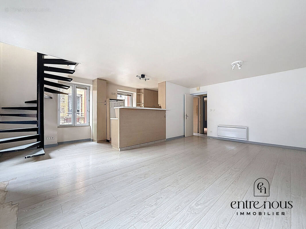 Photo 1 - Appartement à COURS-LA-VILLE