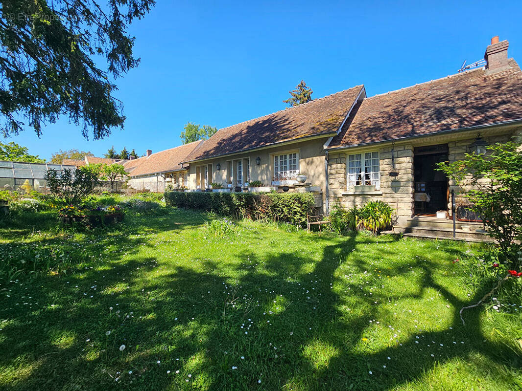 Maison à LE PERCHAY