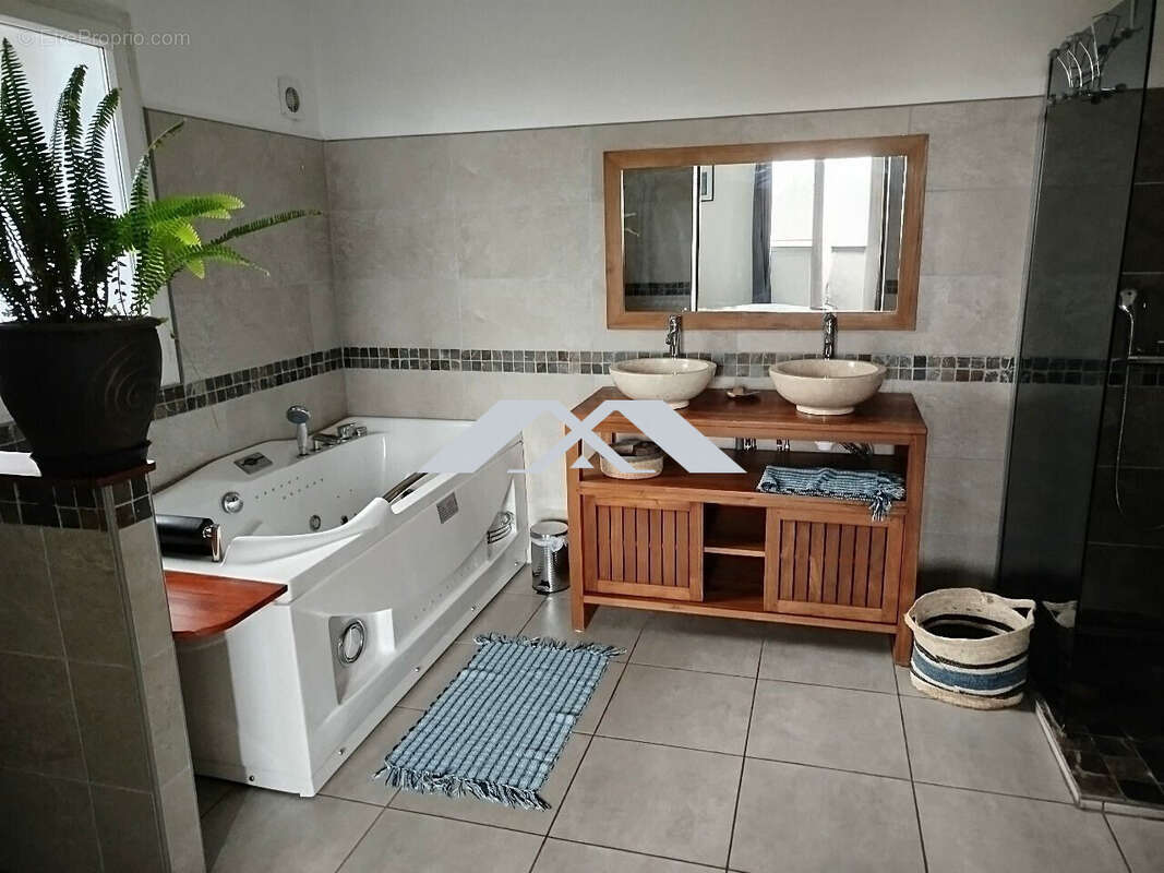 Maison à SAINT-PIERRE