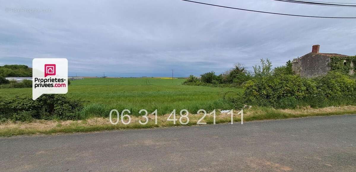 Terrain constructible   1622 m2 non viabilise - photo 3