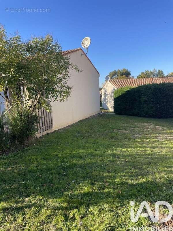 Maison 34 m² à Ozillac  - photo 4