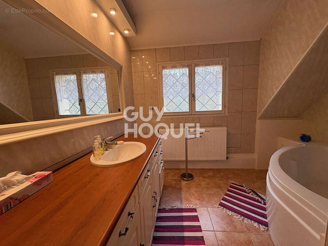 Maison à PULLAY