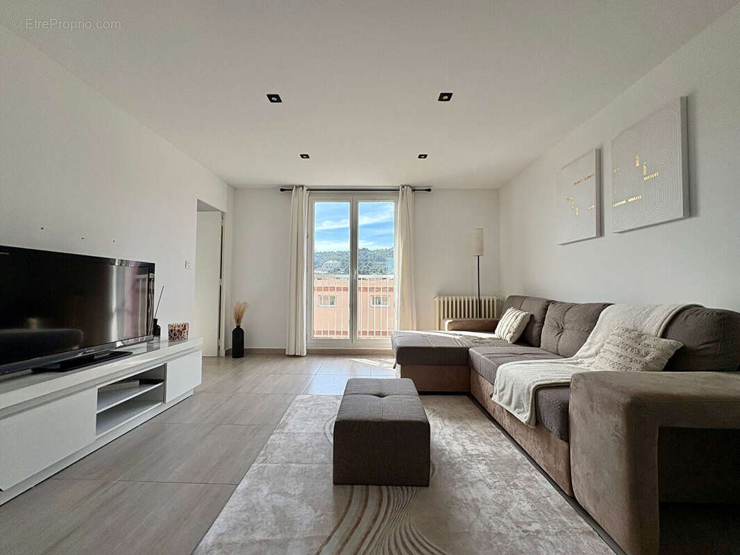 Appartement à CHATEAUNEUF-LES-MARTIGUES