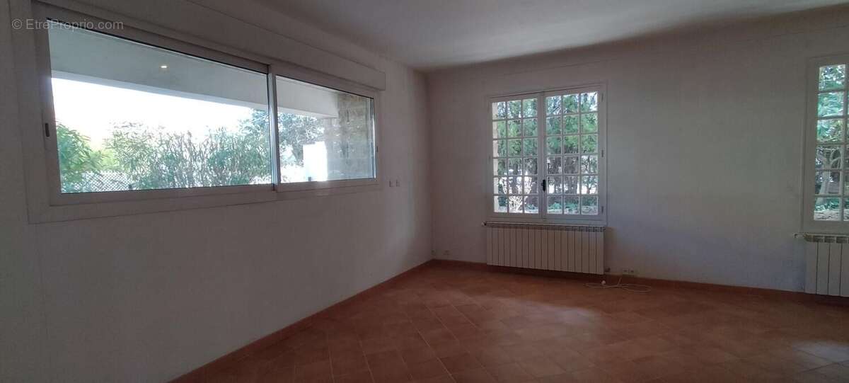 Photo 7 - Maison à PERNES-LES-FONTAINES