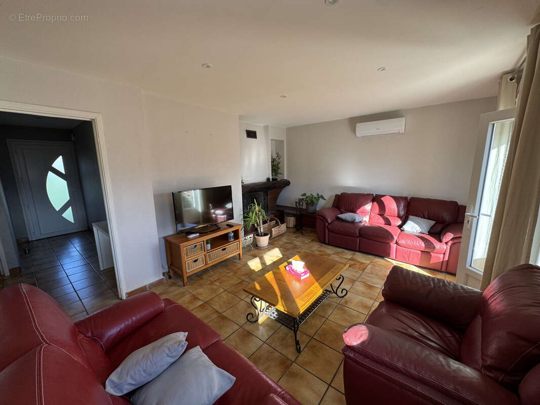 Maison à PAYRIN-AUGMONTEL