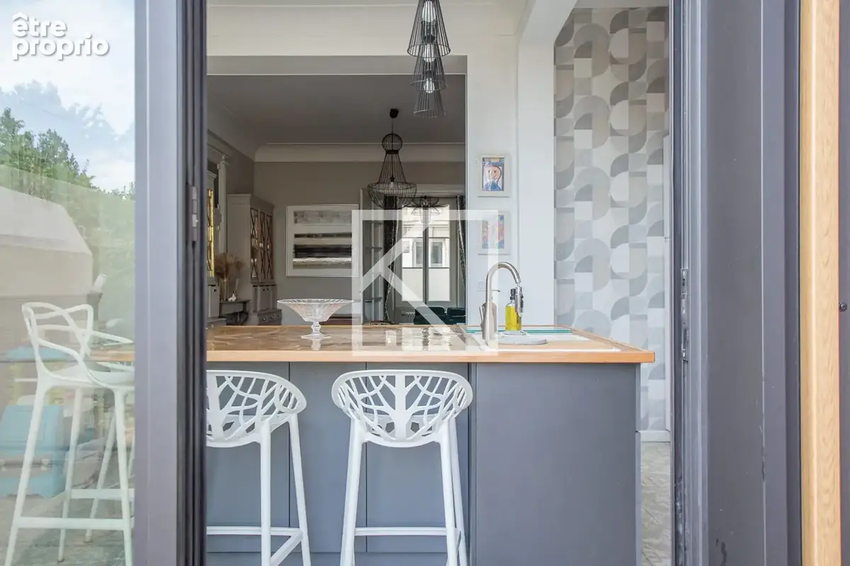 Maison 206 m² à Angers  - photo 6