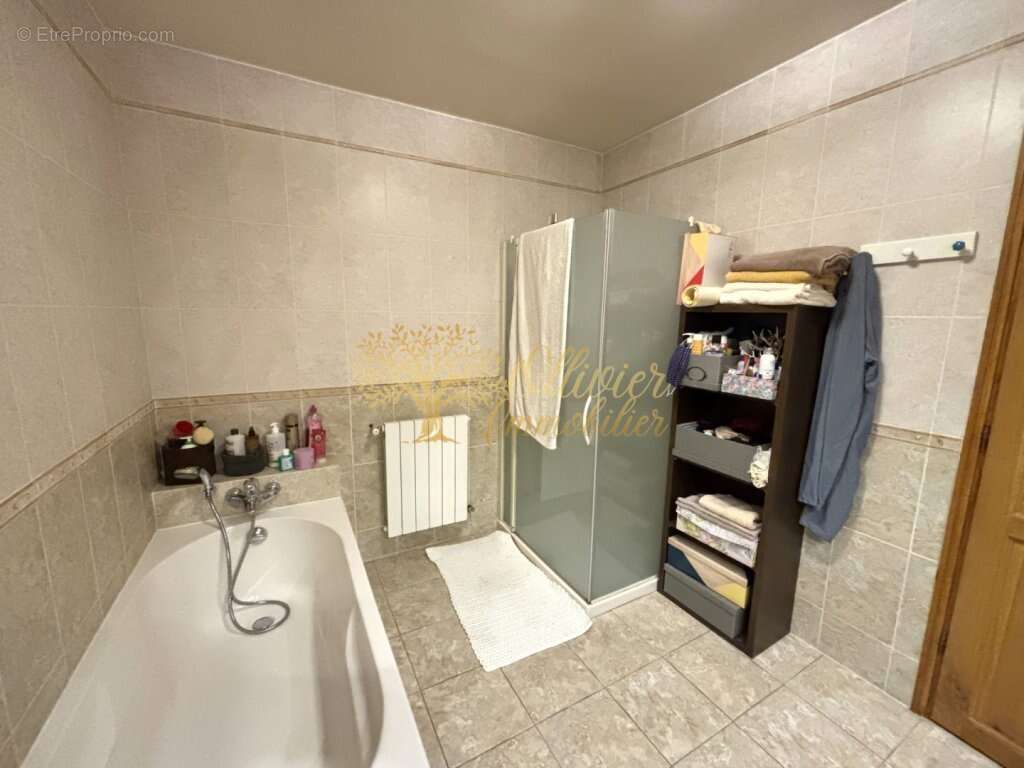 Maison à LA QUEUE-EN-BRIE