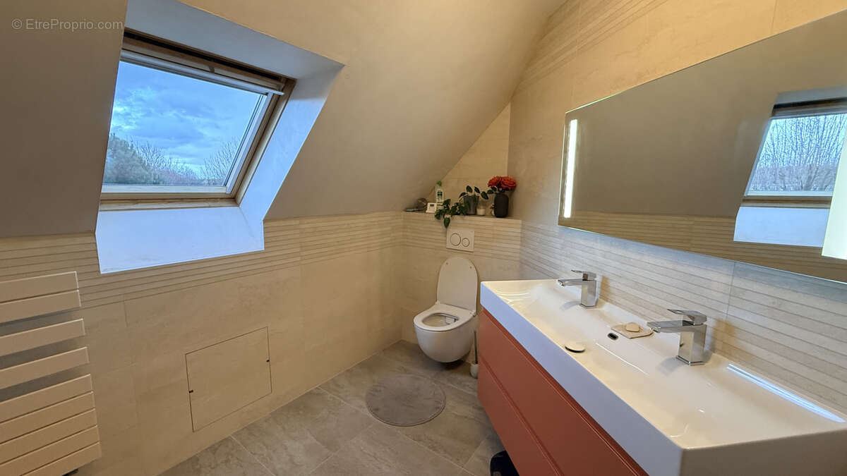 Maison à NEAUPHLE-LE-VIEUX