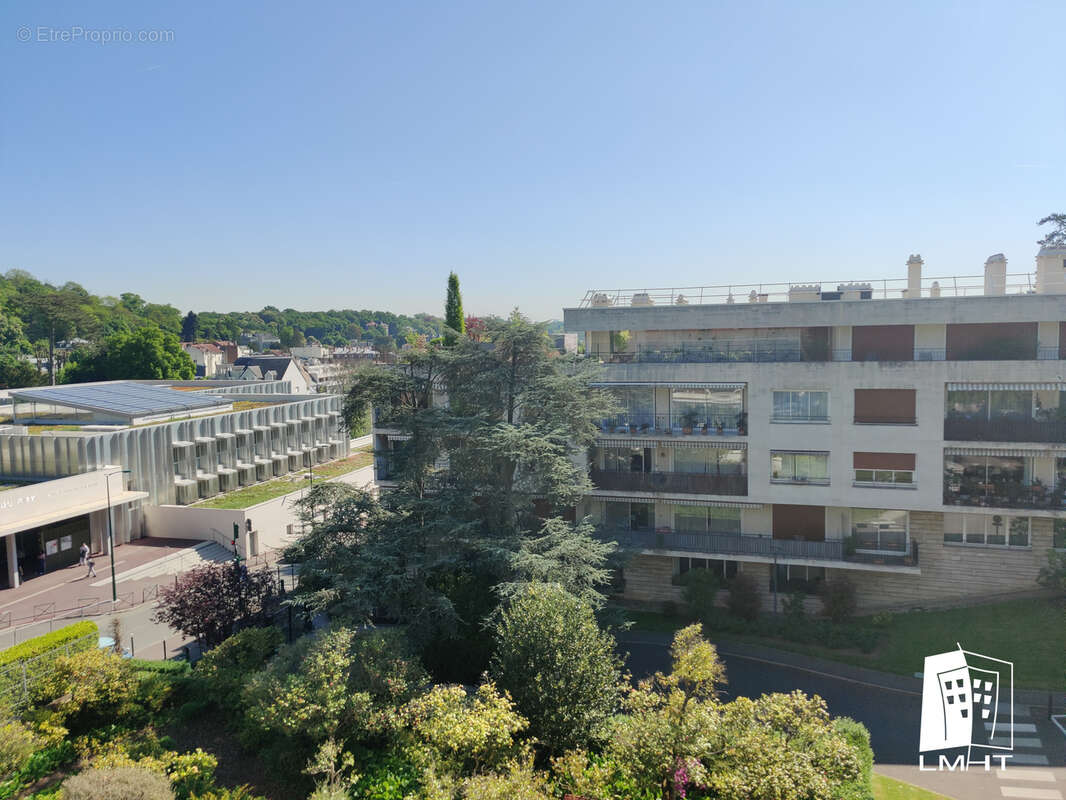 Appartement à VILLE-D&#039;AVRAY