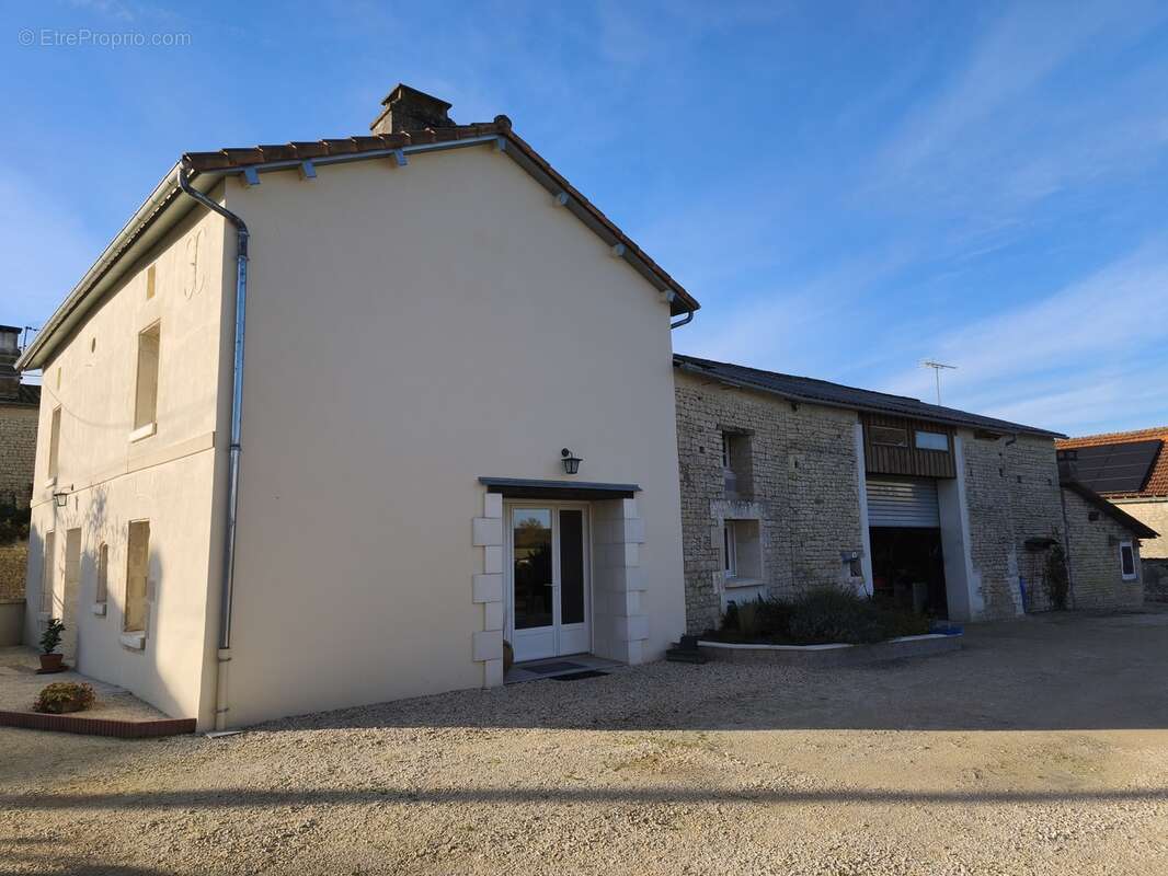 Maison 120 m² à Bignac  - photo 61