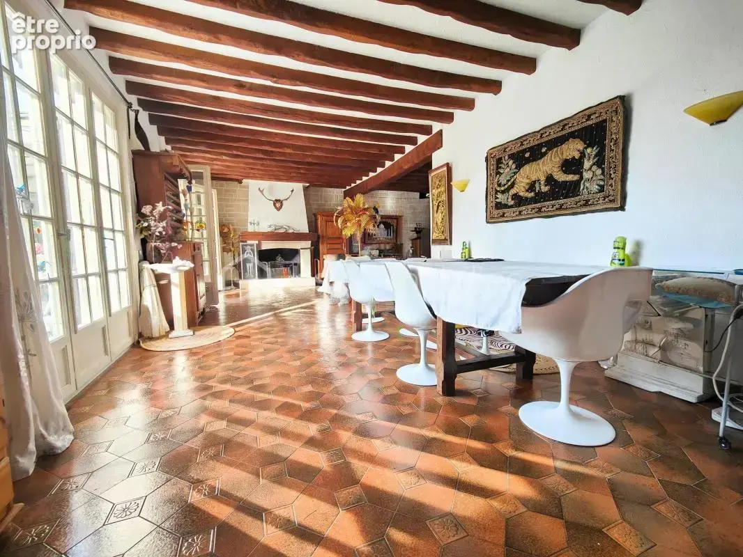 Belle maison familiale 5 ch dans un écrin boisé avec vue dégagée - photo 3