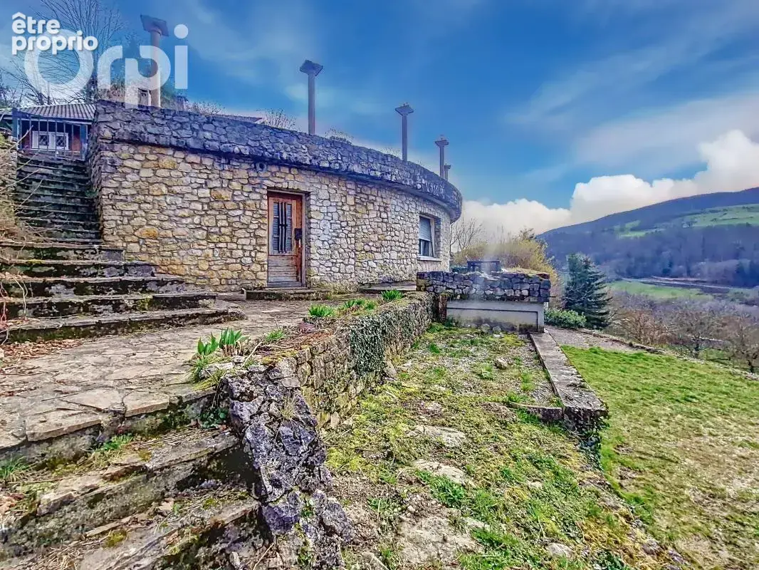 À Vendre maison 232 m2 et logement 50 m2 sur terrain de 2700 m2 - photo 6